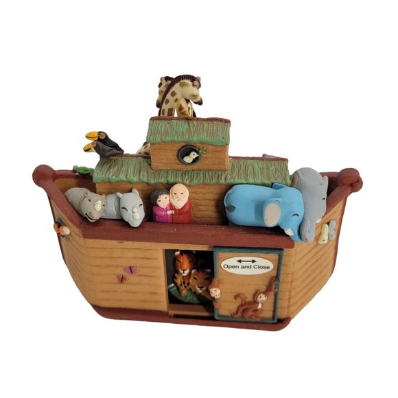 Hallmark Keepsake Ornament Noah's Ark Ornament 2005 - Picture 3 of 14